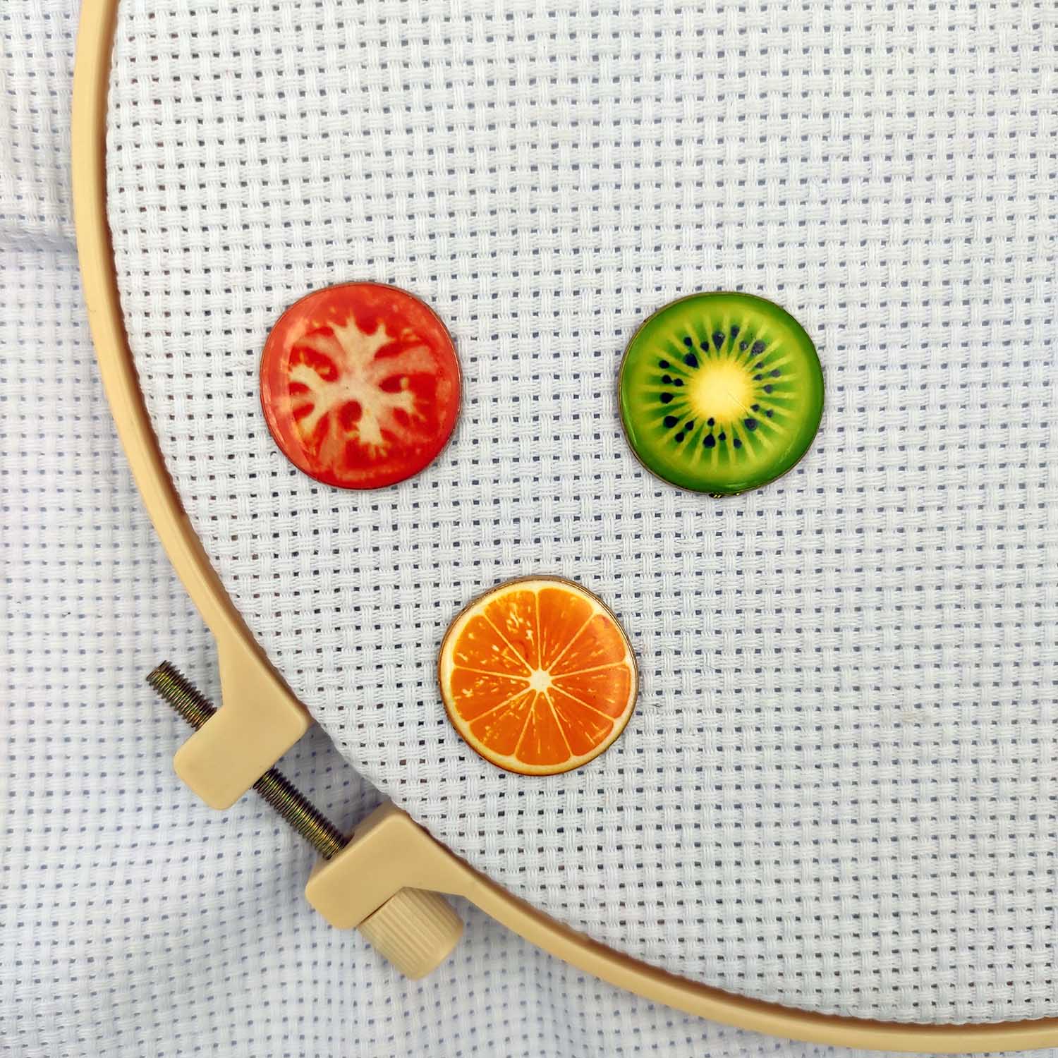 Magnetischer Nadelhalter in Fr – Sewing Pin Cushion Bewertung und Preis