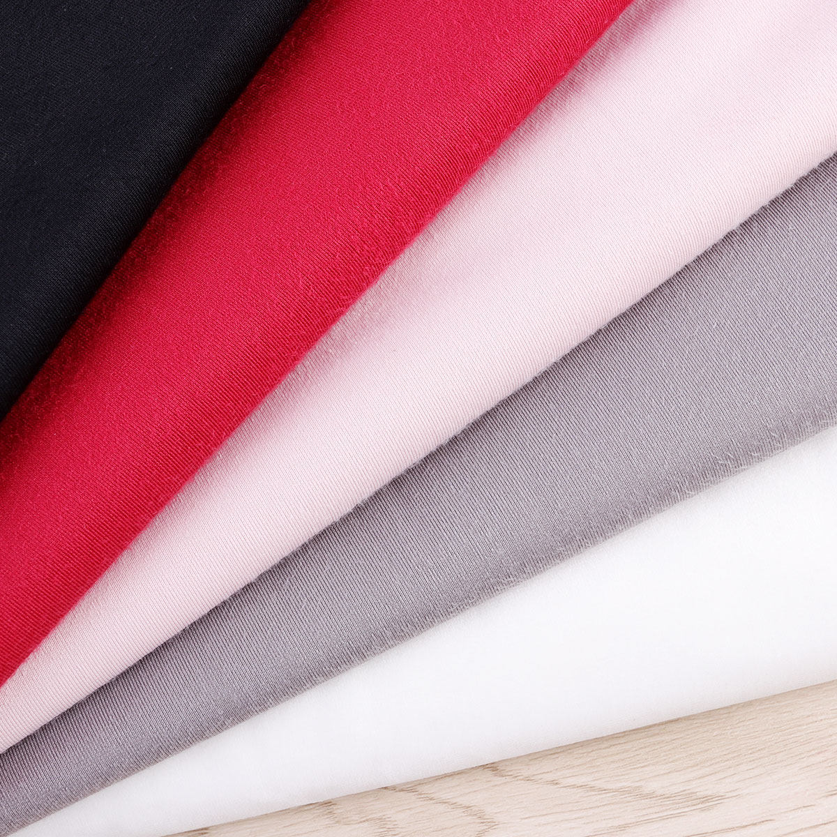 Schwarzer einseitiger Flanells – Textile For Sewing Bewertung und Preis