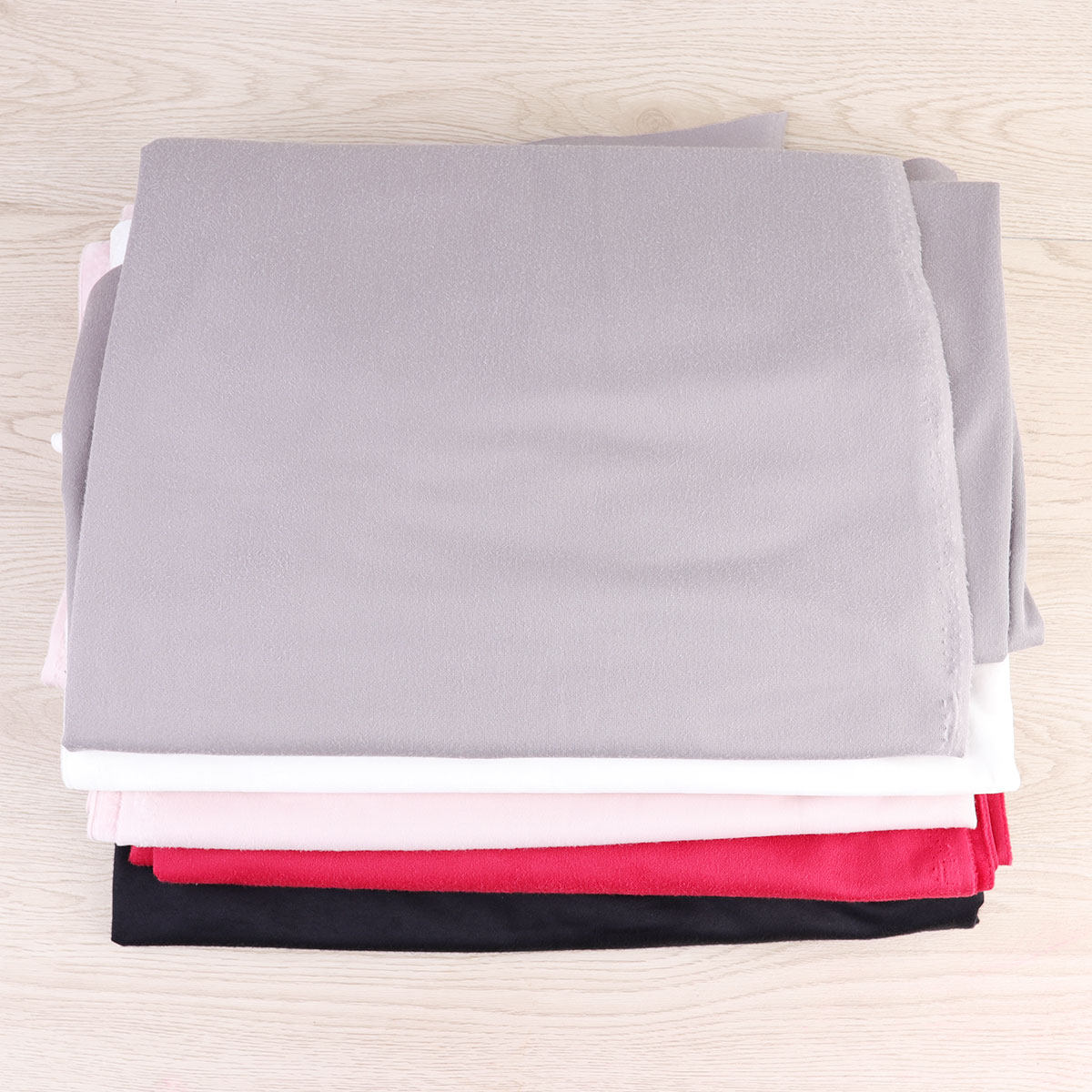 Schwarzer einseitiger Flanells – Textile For Sewing Bewertung und Preis