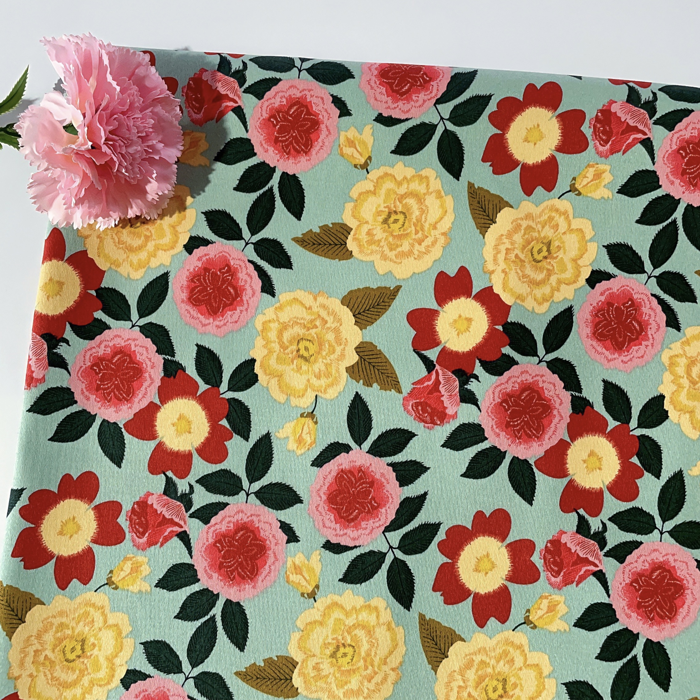 Vintage-Satin mit Blumenmuster – Vintage Sewing Textile Bewertung und Preis