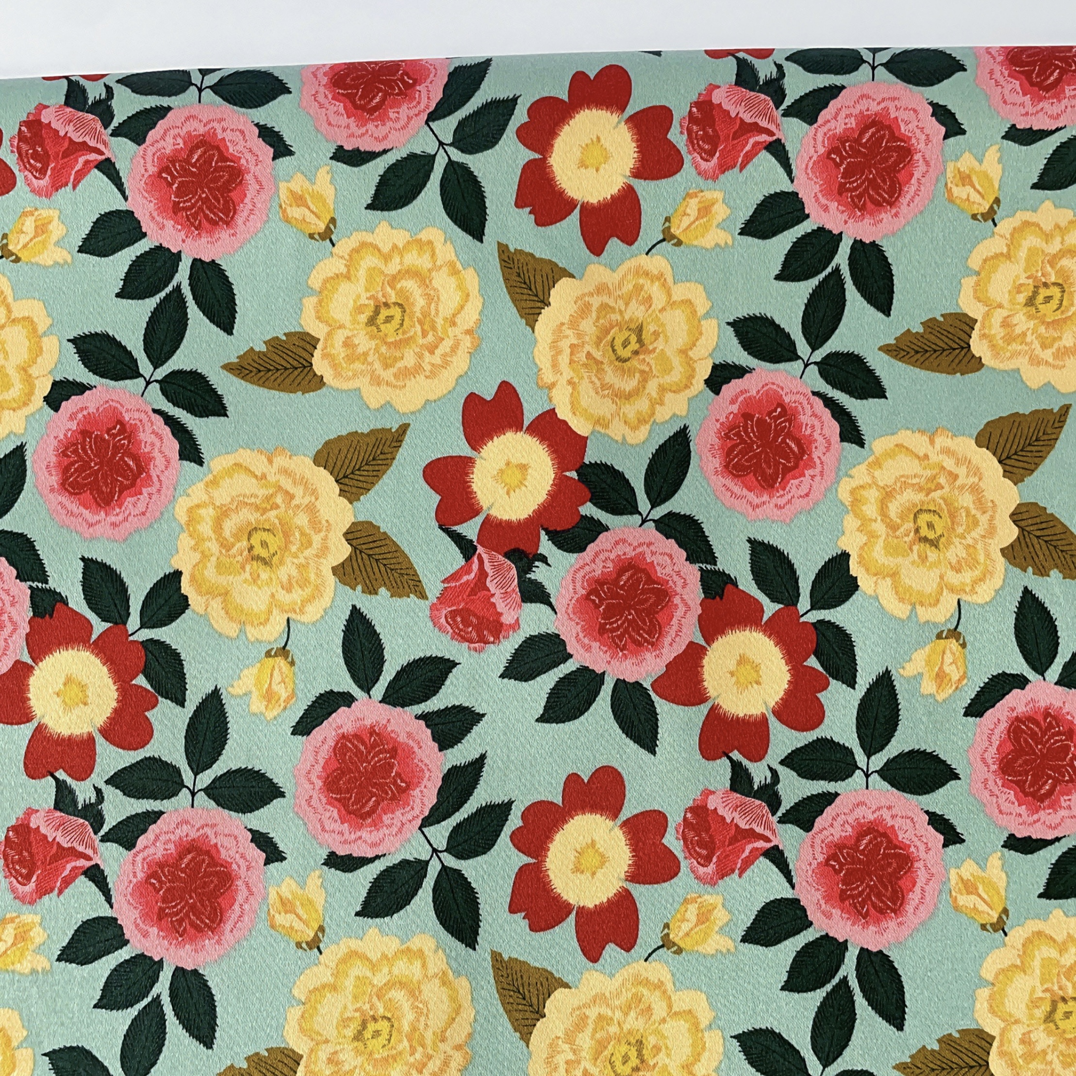 Vintage-Satin mit Blumenmuster – Vintage Sewing Textile Bewertung und Preis