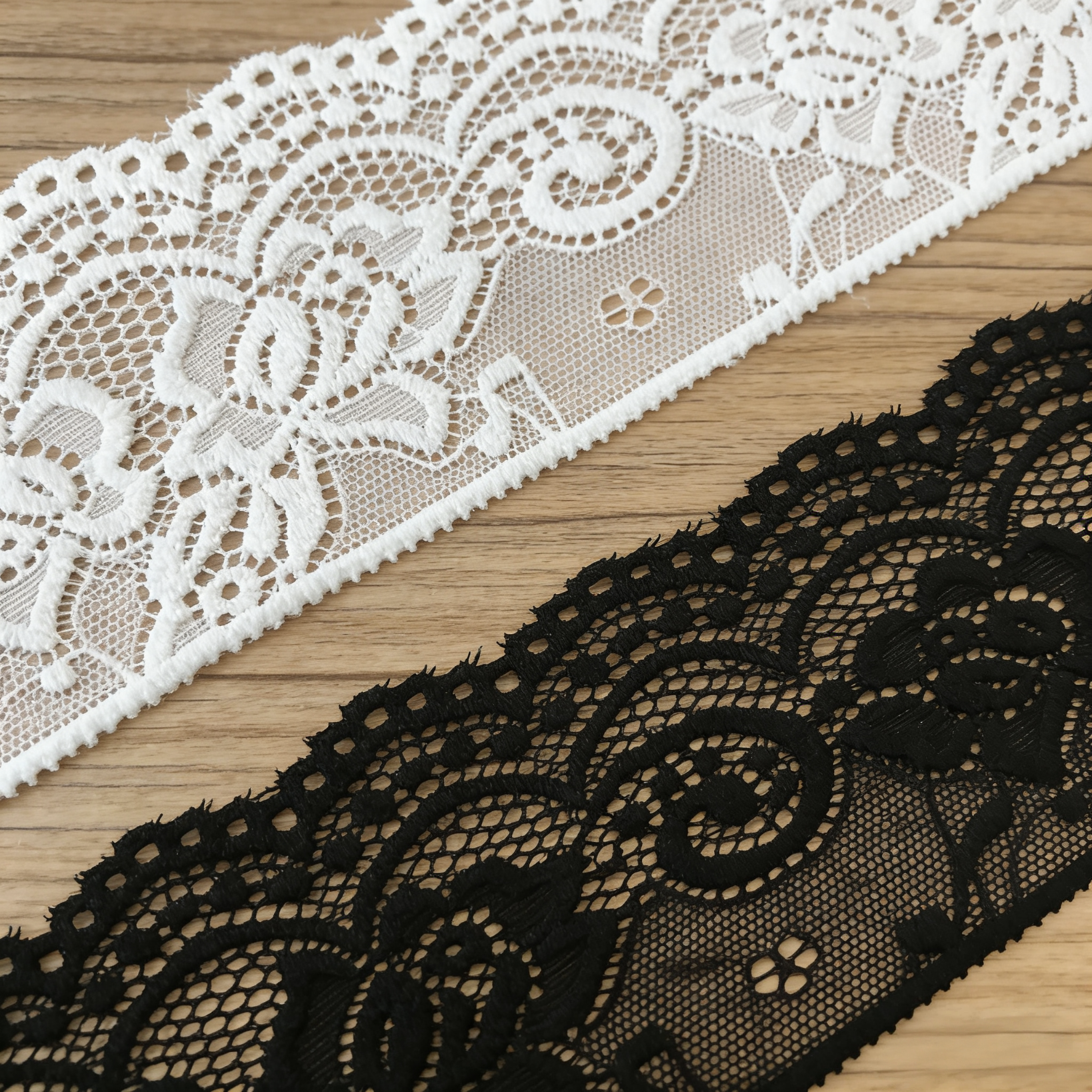 Exquisite elastische Spitzenbo – Vintage Sewing Textile Bewertung und Preis